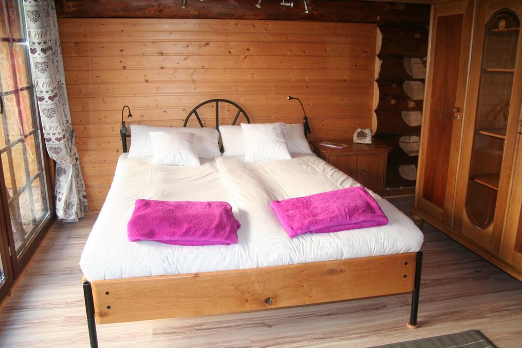 Dein Blockhaus Villa Gollenberg ภายนอก รูปภาพ